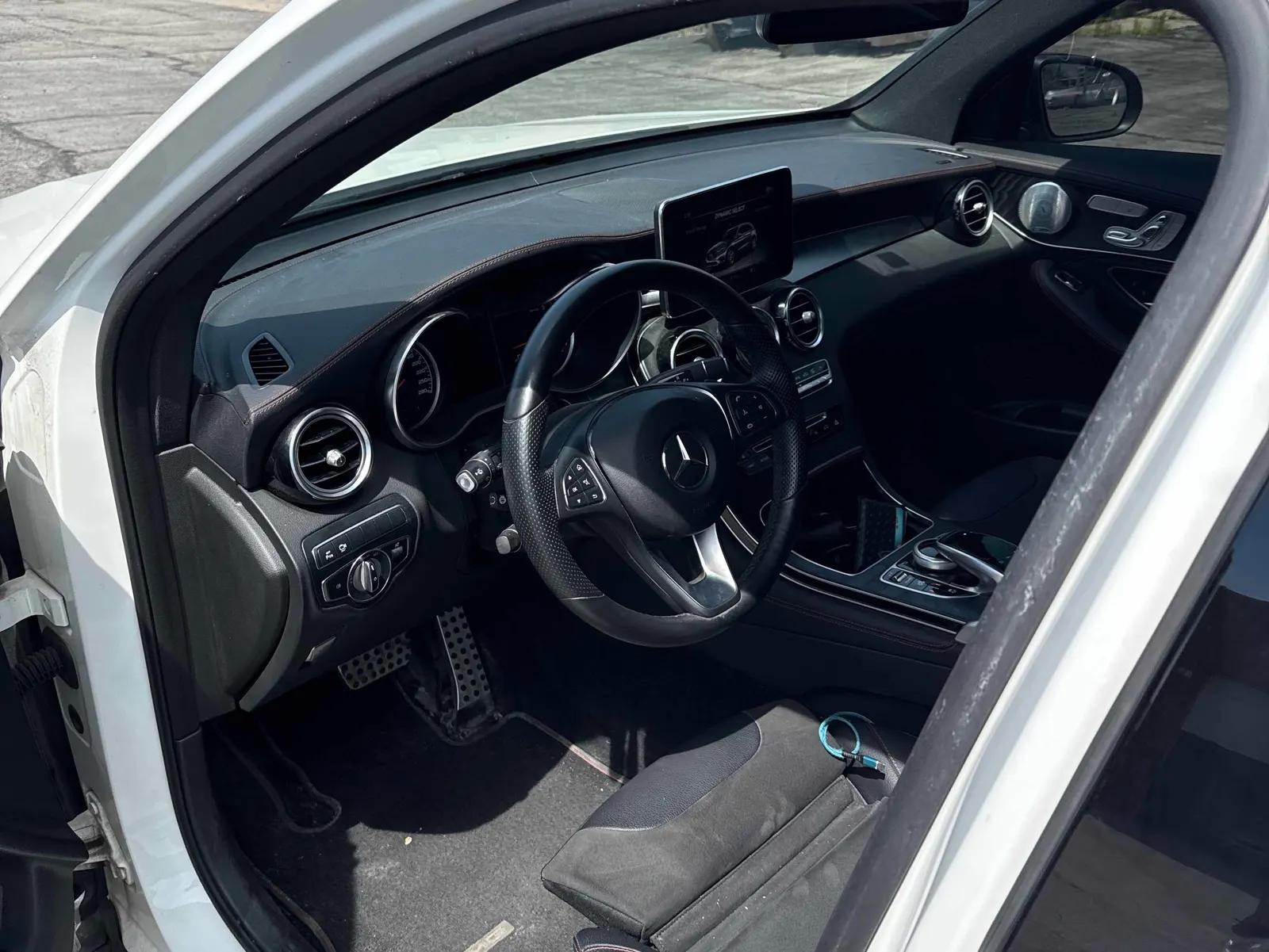 Interior driver side