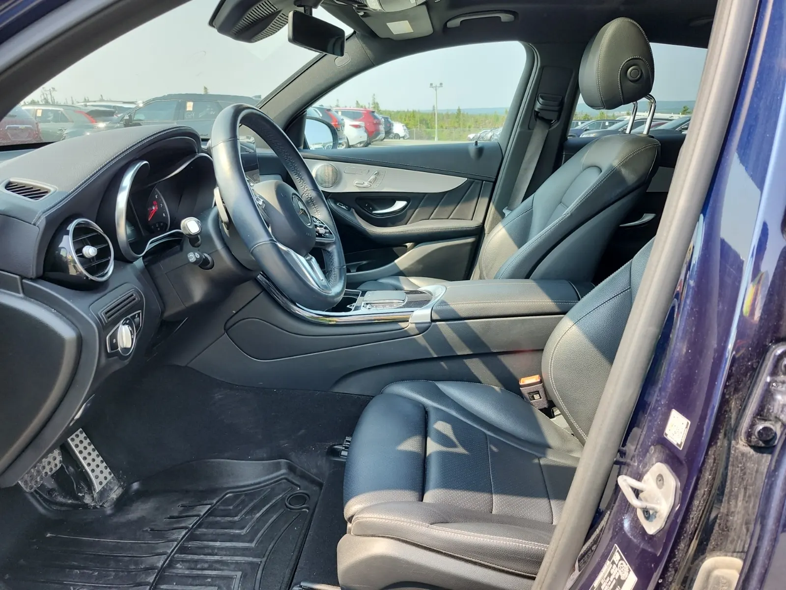 Front Interior Photo