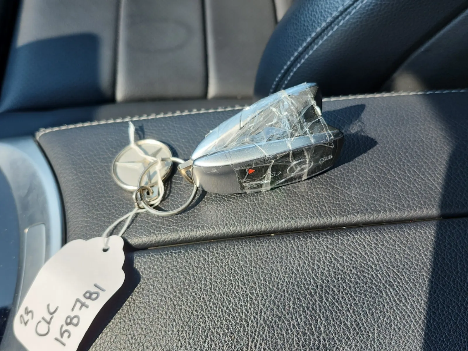 Keys/Fobs/Manual Photo