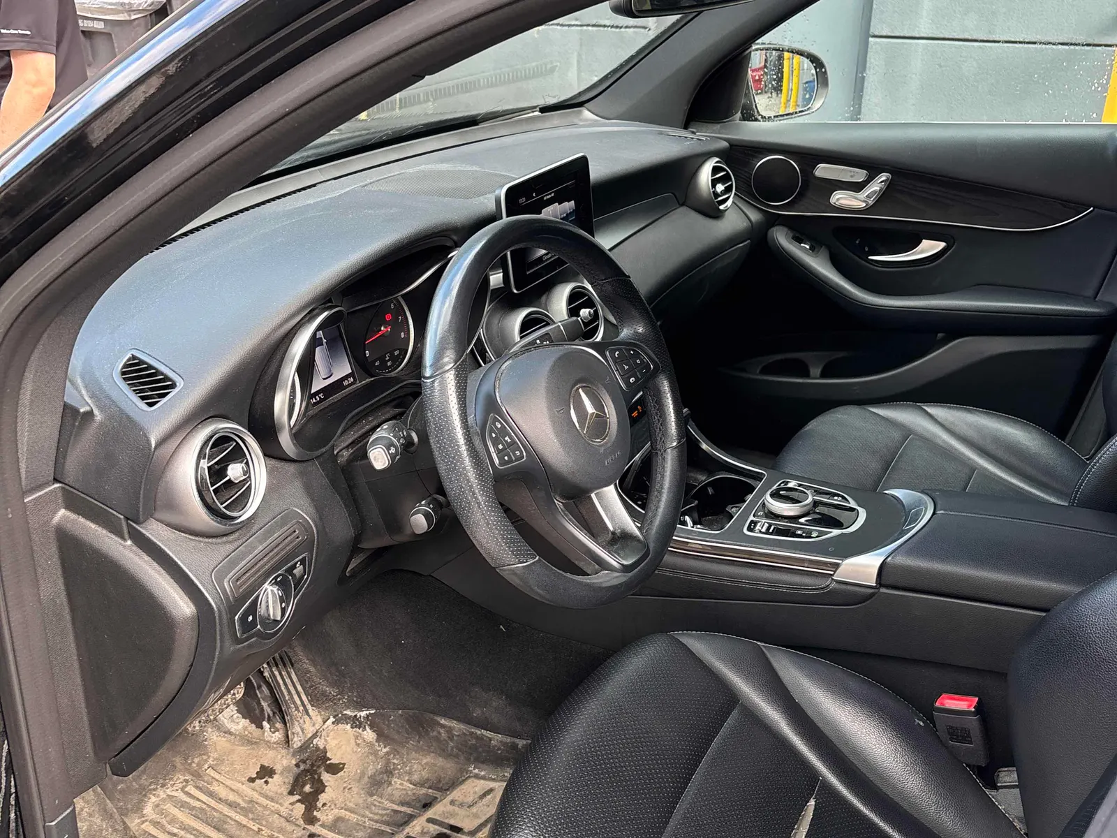 Interior driver side