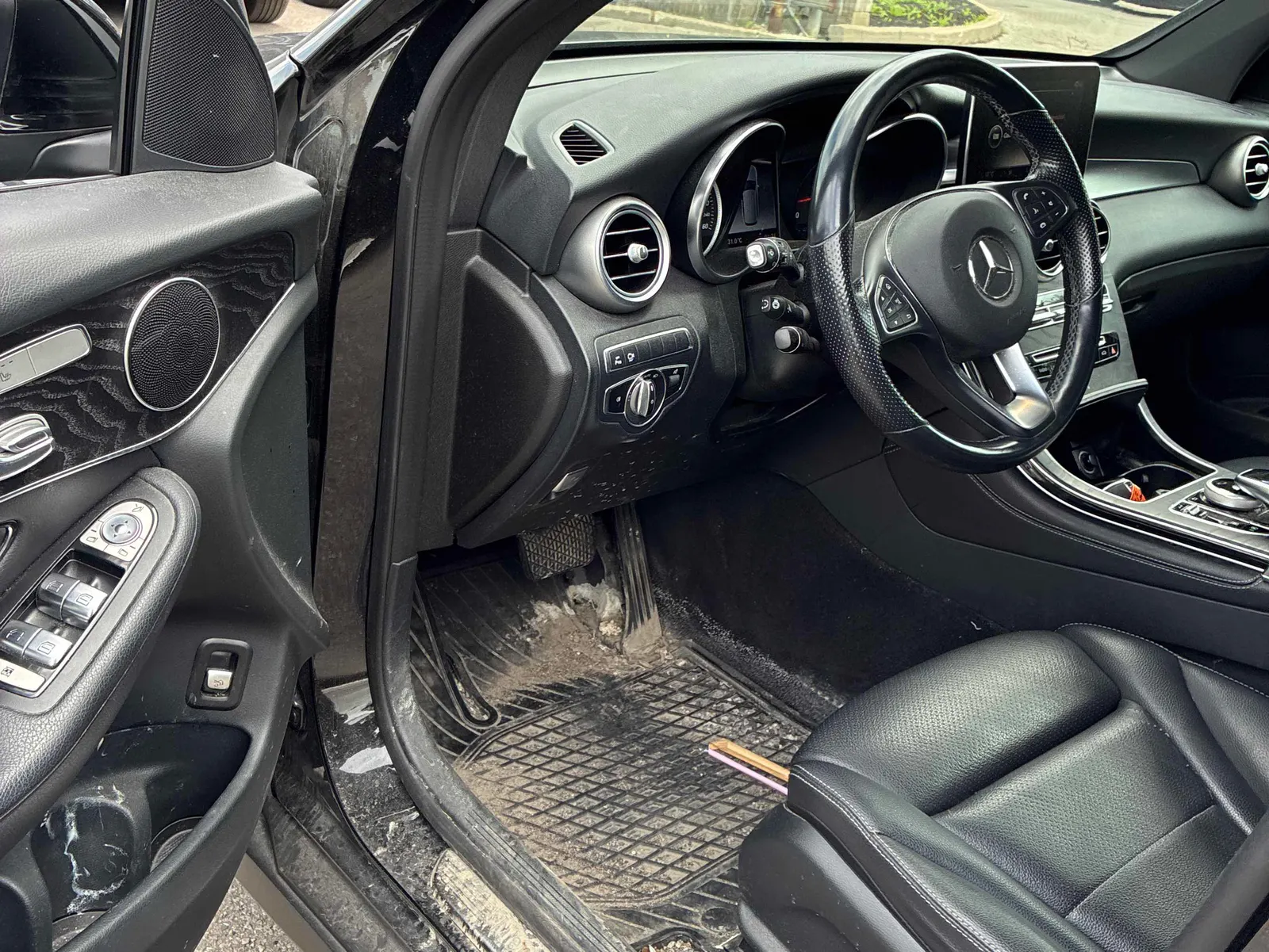 Interior driver side