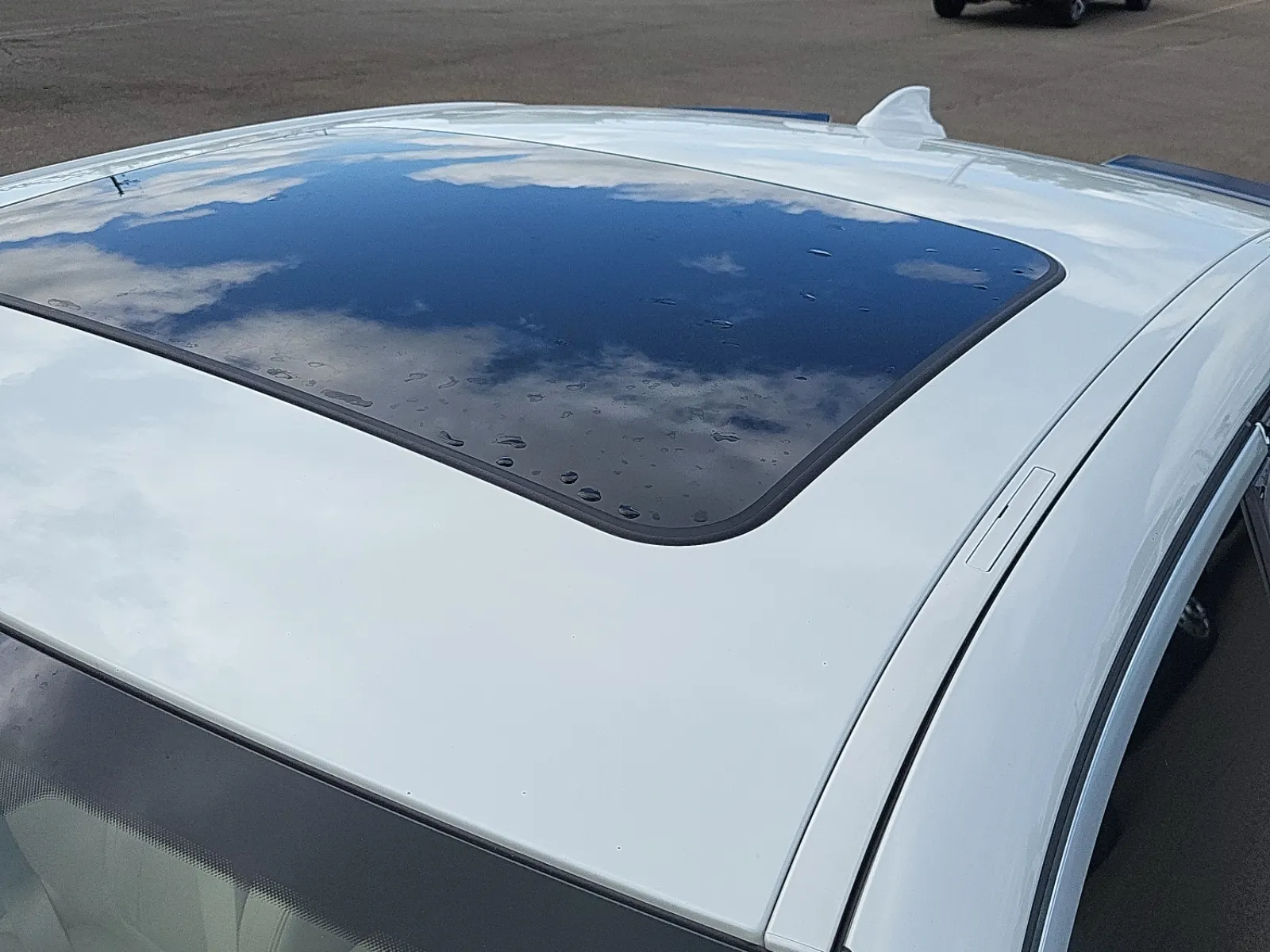 Exterior Roof Photo