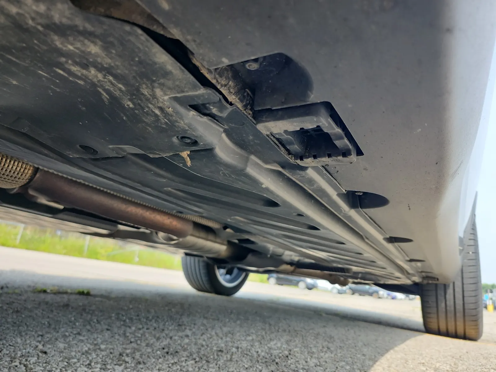 Undercarriage - Driver Photo