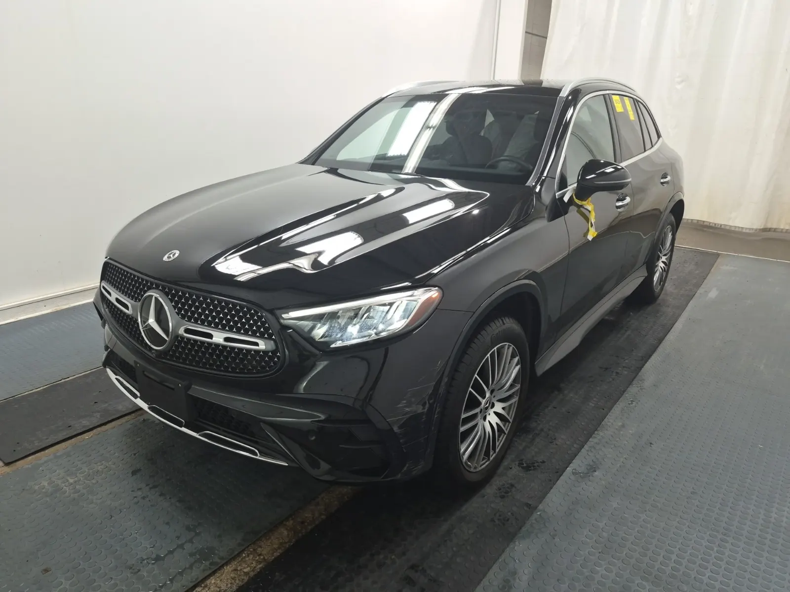 2023 Mercedes-Benz GLC