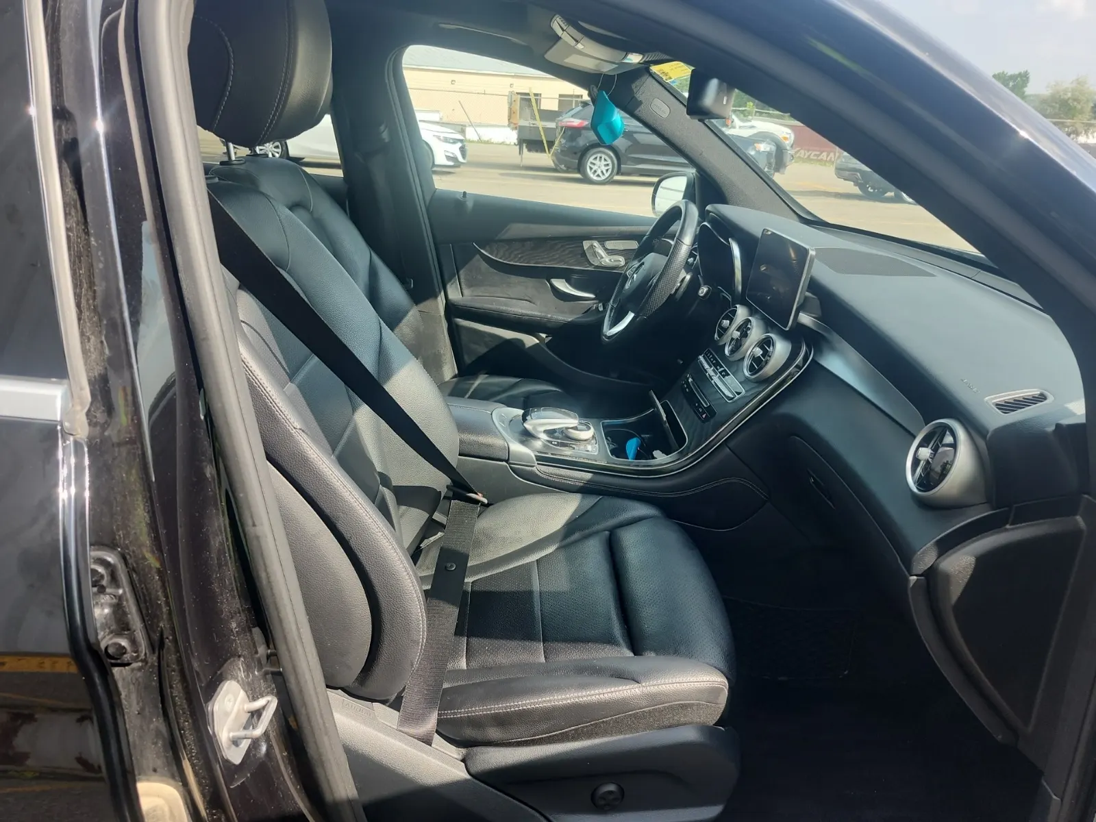 Right Side Interior Photo
