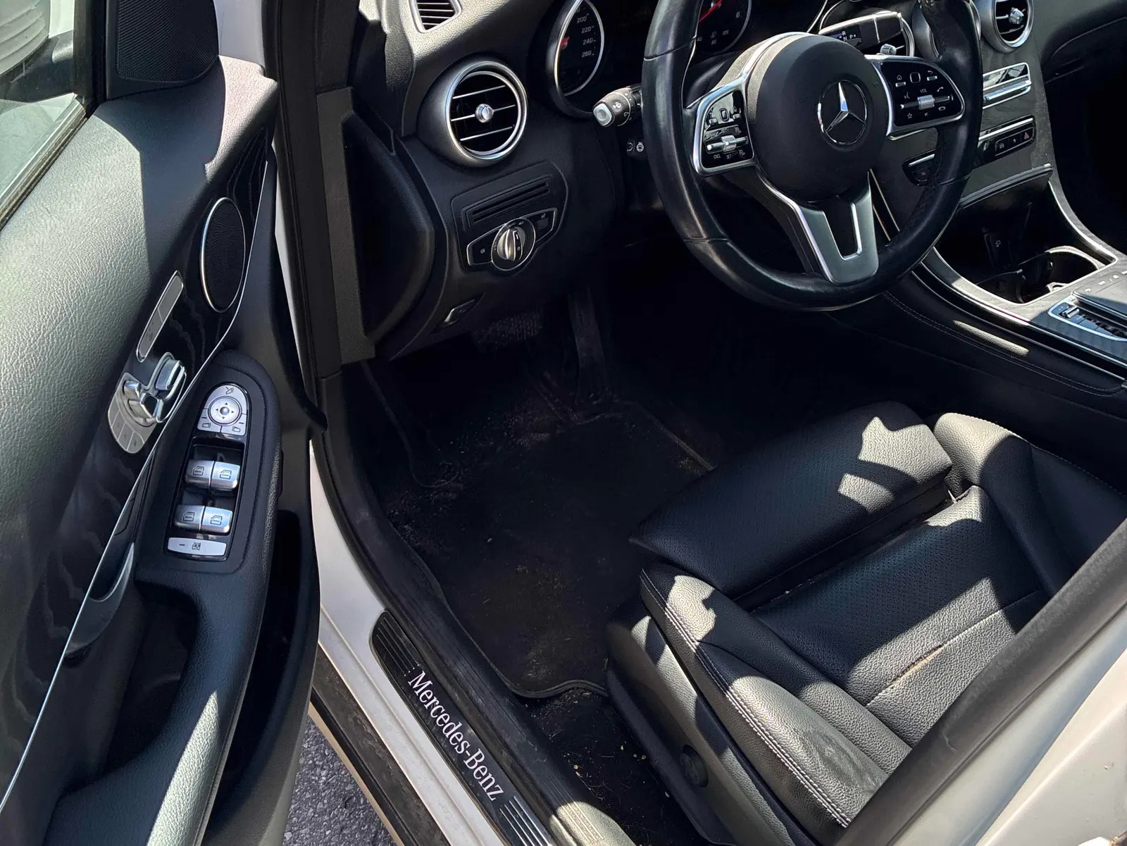 Interior driver side