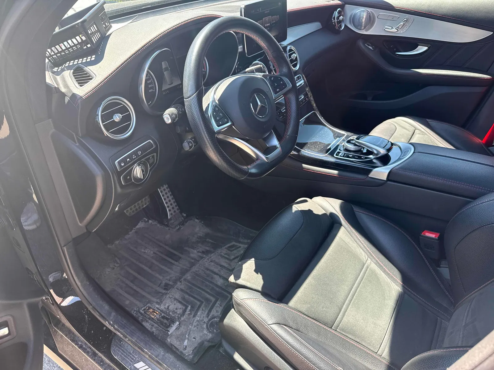 Interior driver side
