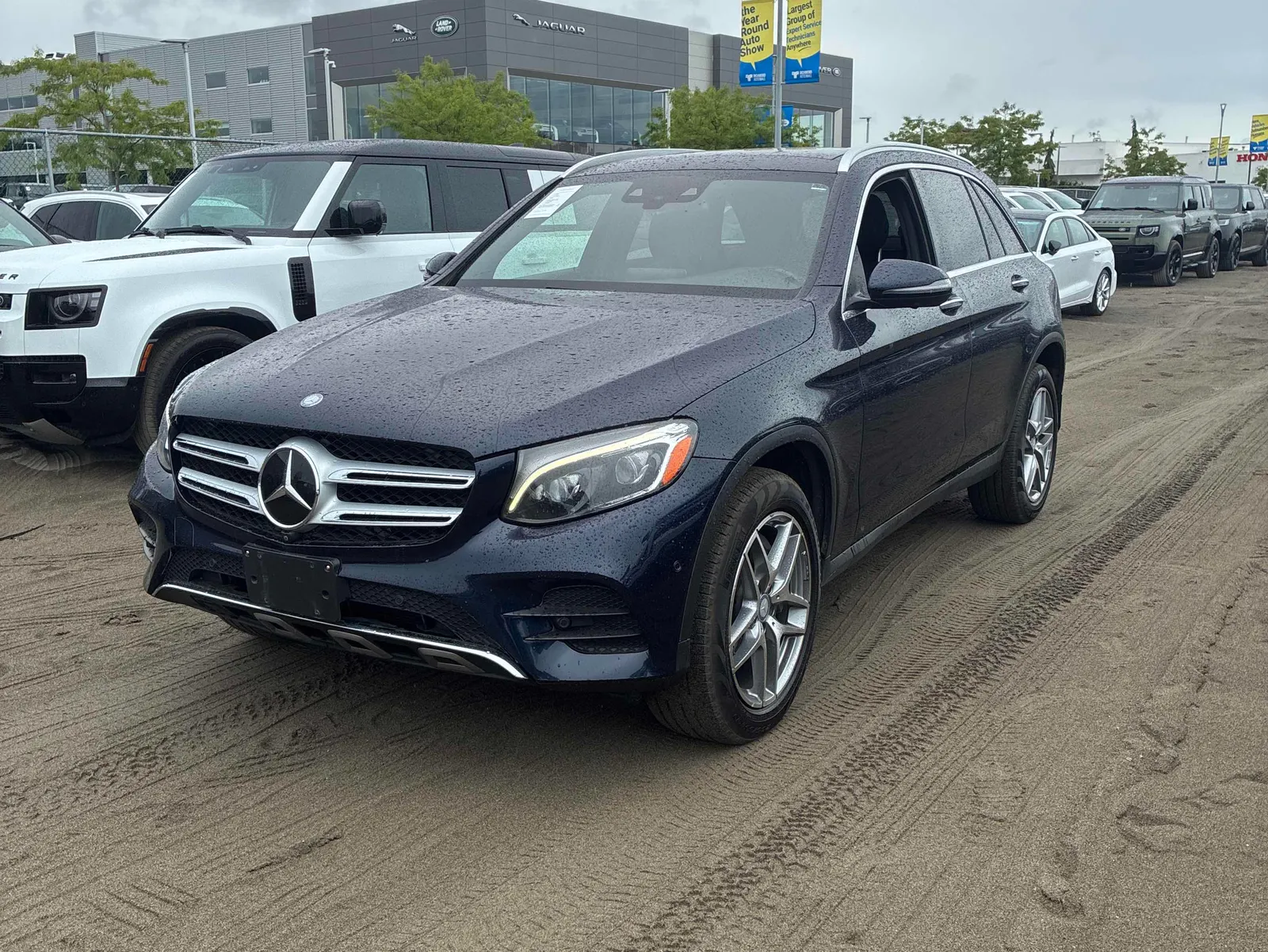 3/4 Front (Main image)
