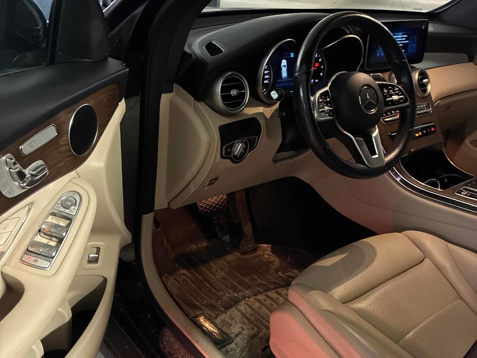 Interior driver side