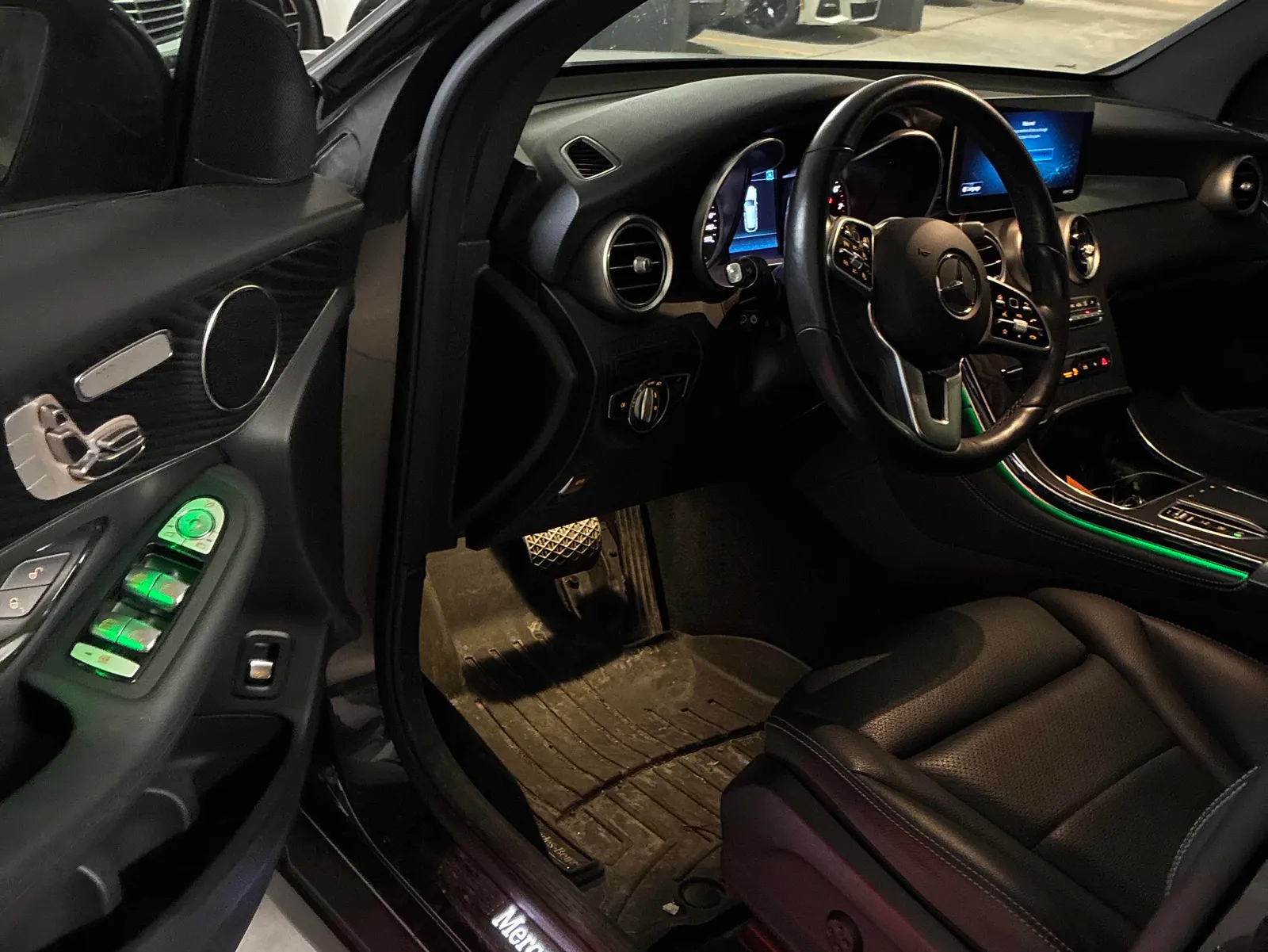 Interior driver side