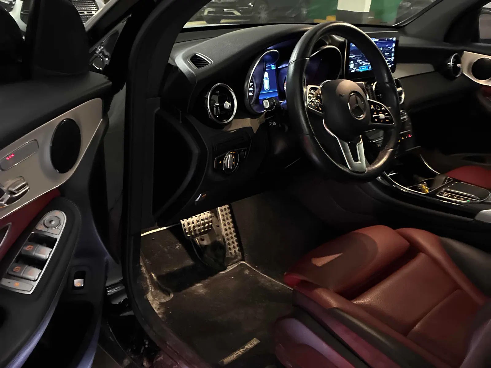 Interior driver side