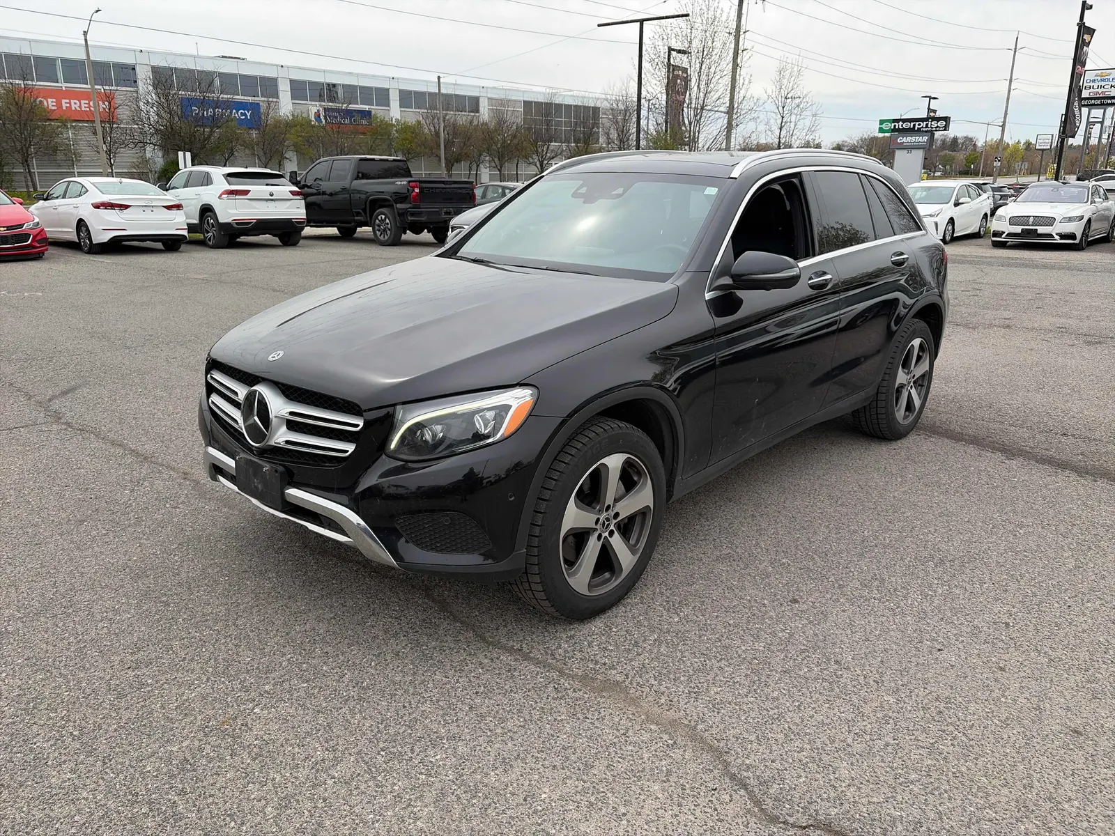 3/4 Front (Main image)