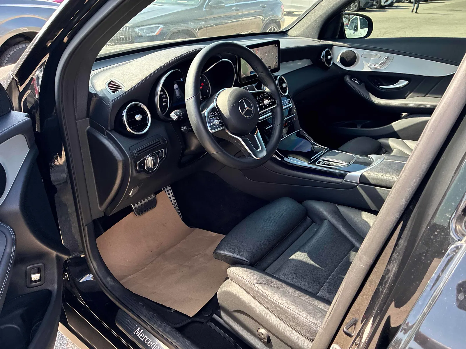 Interior driver side