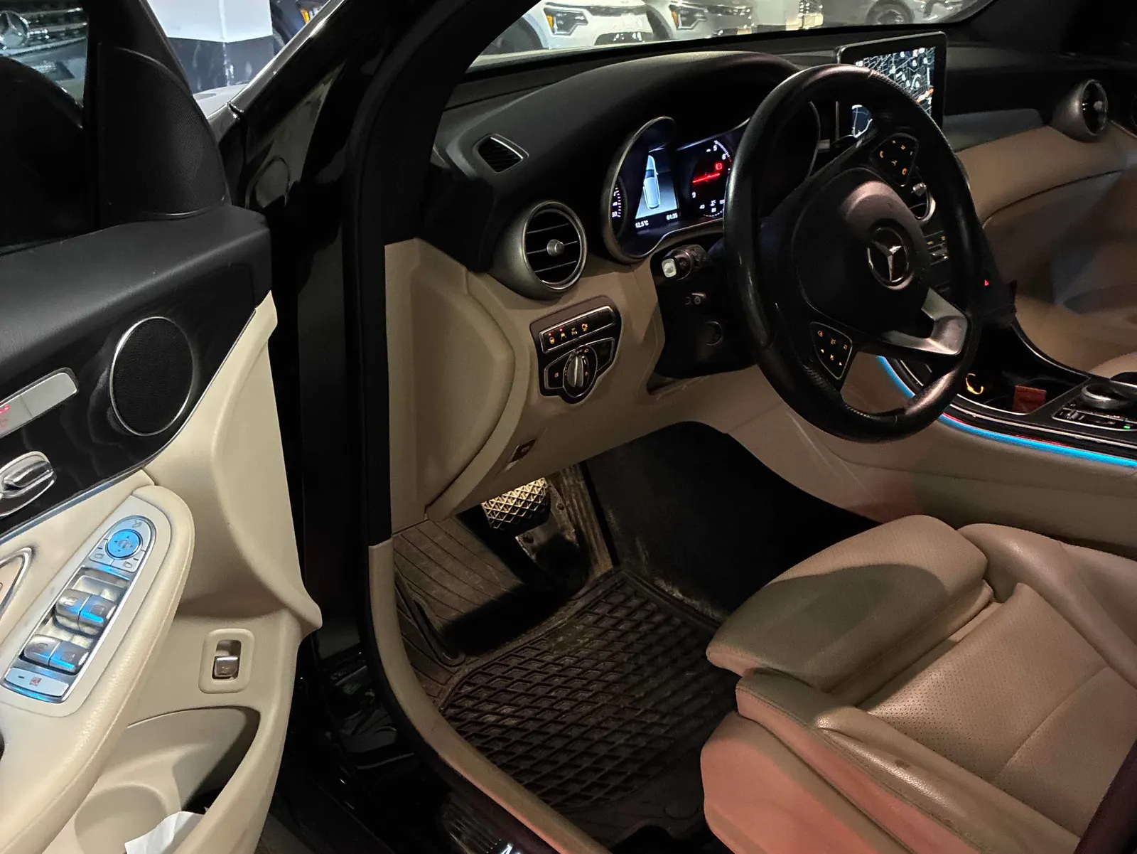 Interior driver side