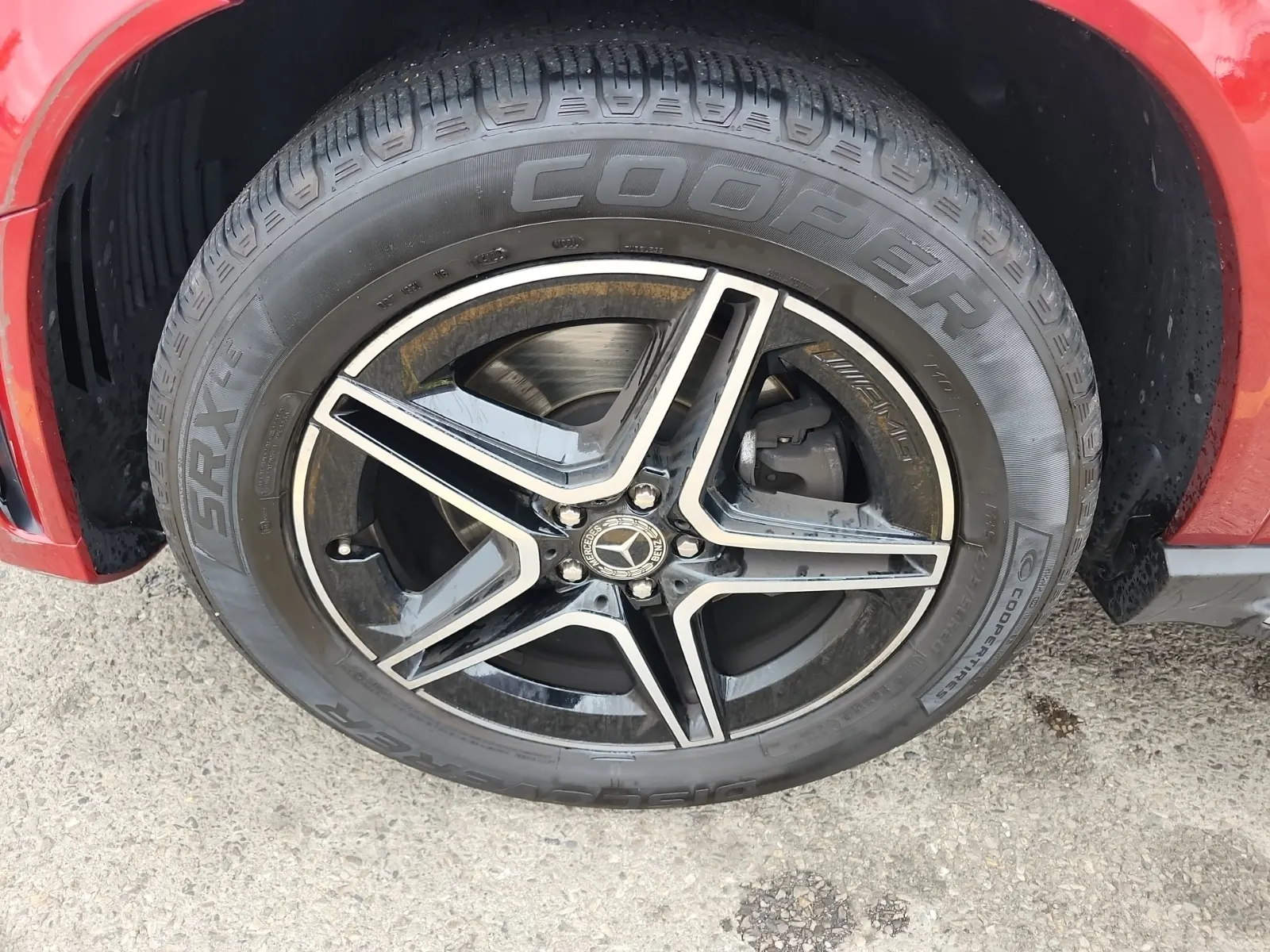 Front driver wheel/tire photo