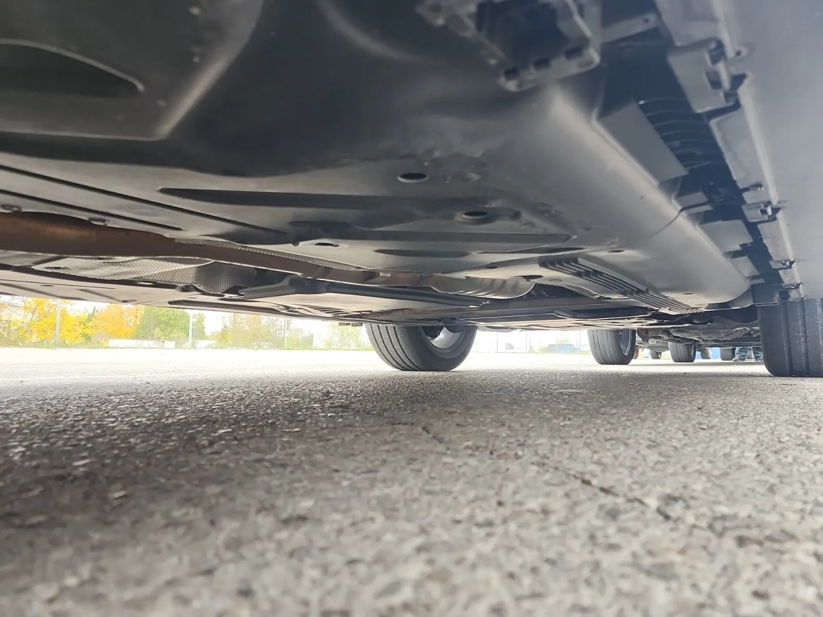 Undercarriage - Passenger Photo