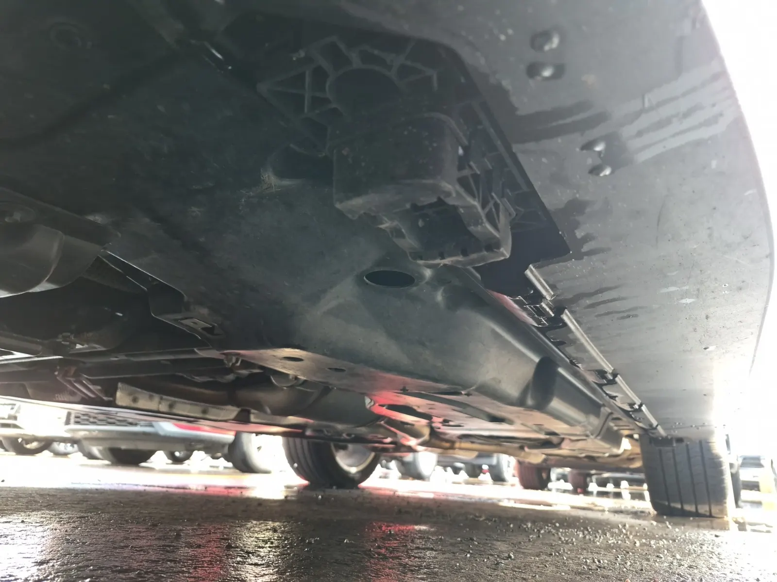Undercarriage - Driver Photo