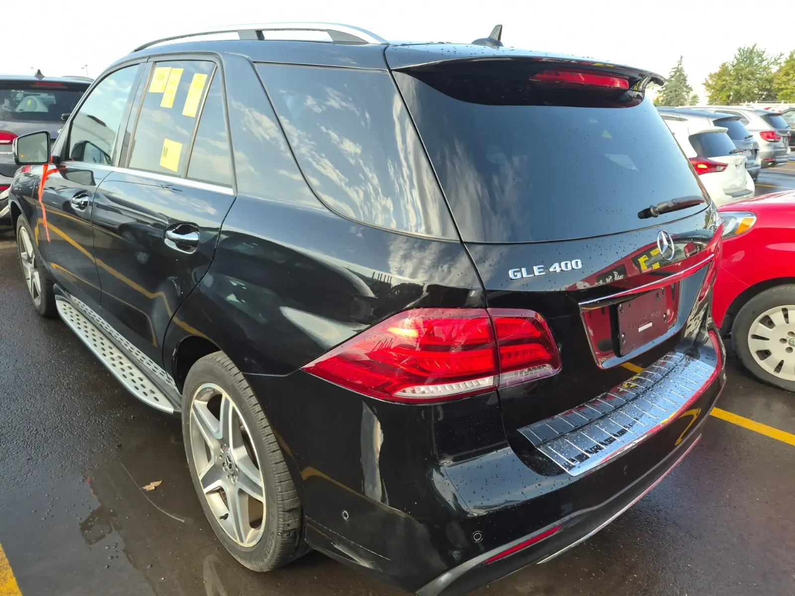 Driver Rear 3/4 Photo