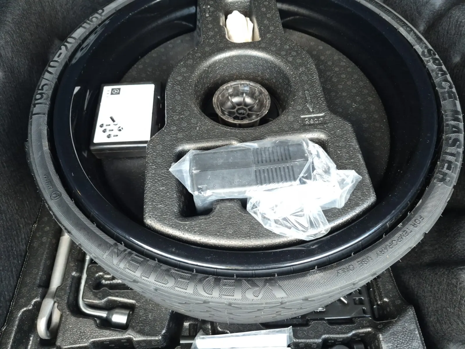 Spare Tire & Wheel Photo