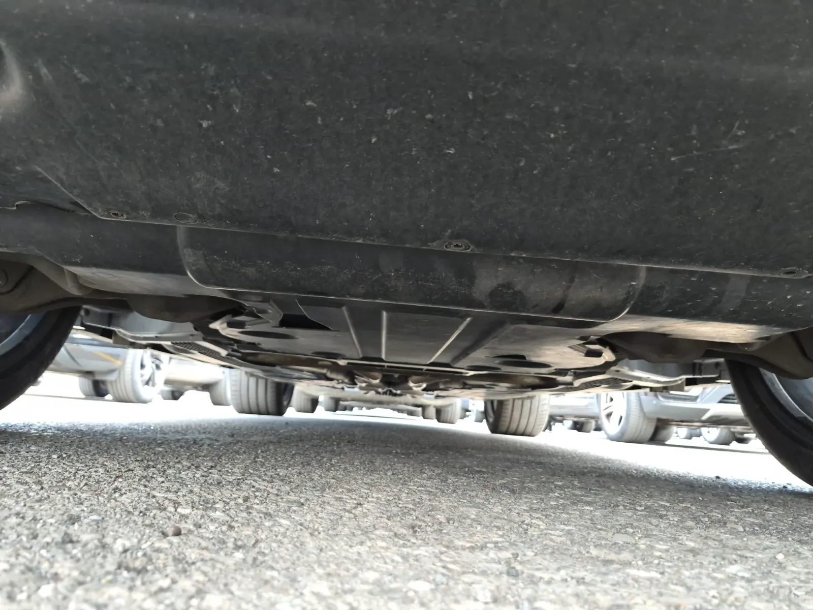 Undercarriage - Front Photo