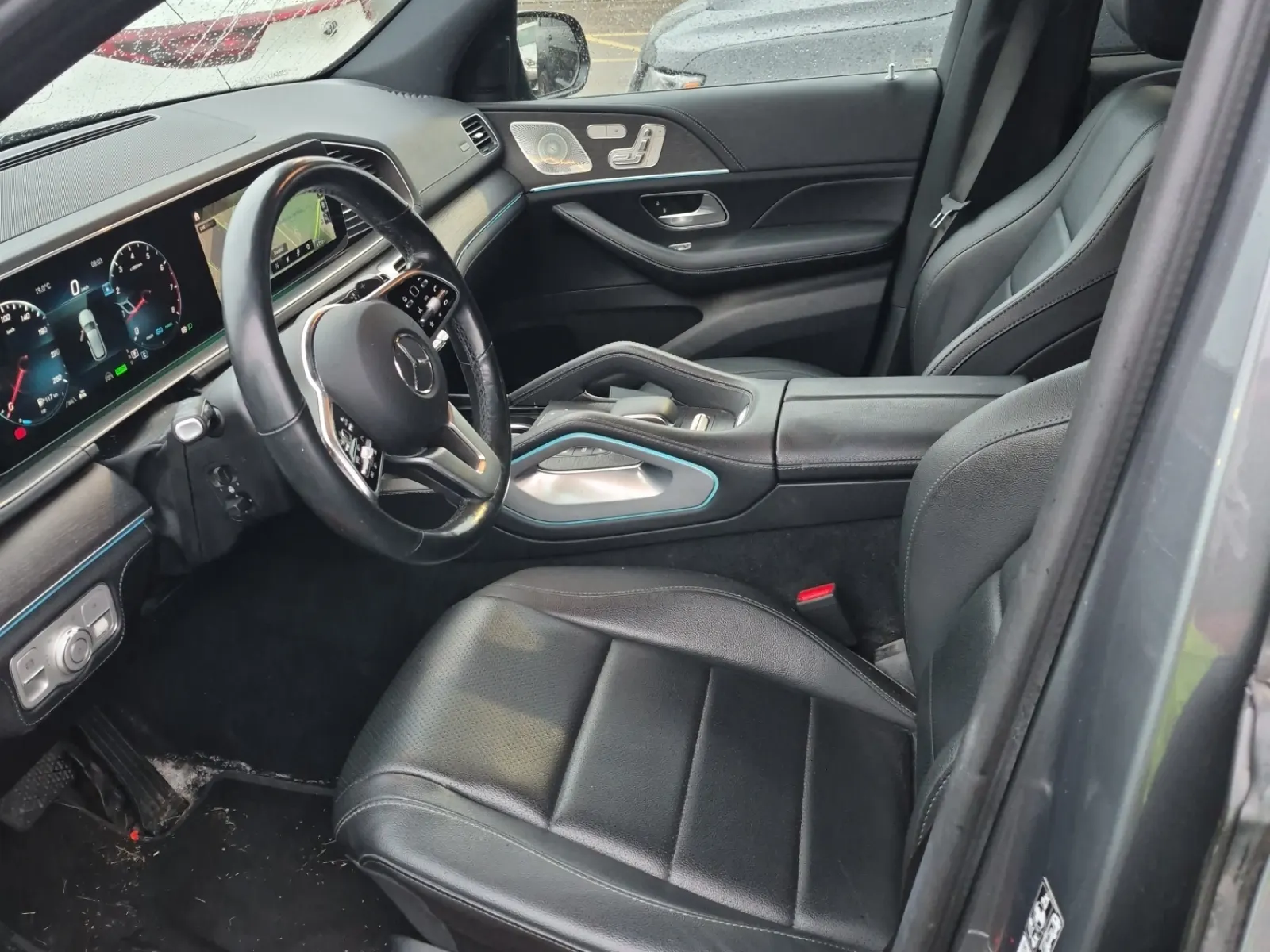 Front Interior Photo