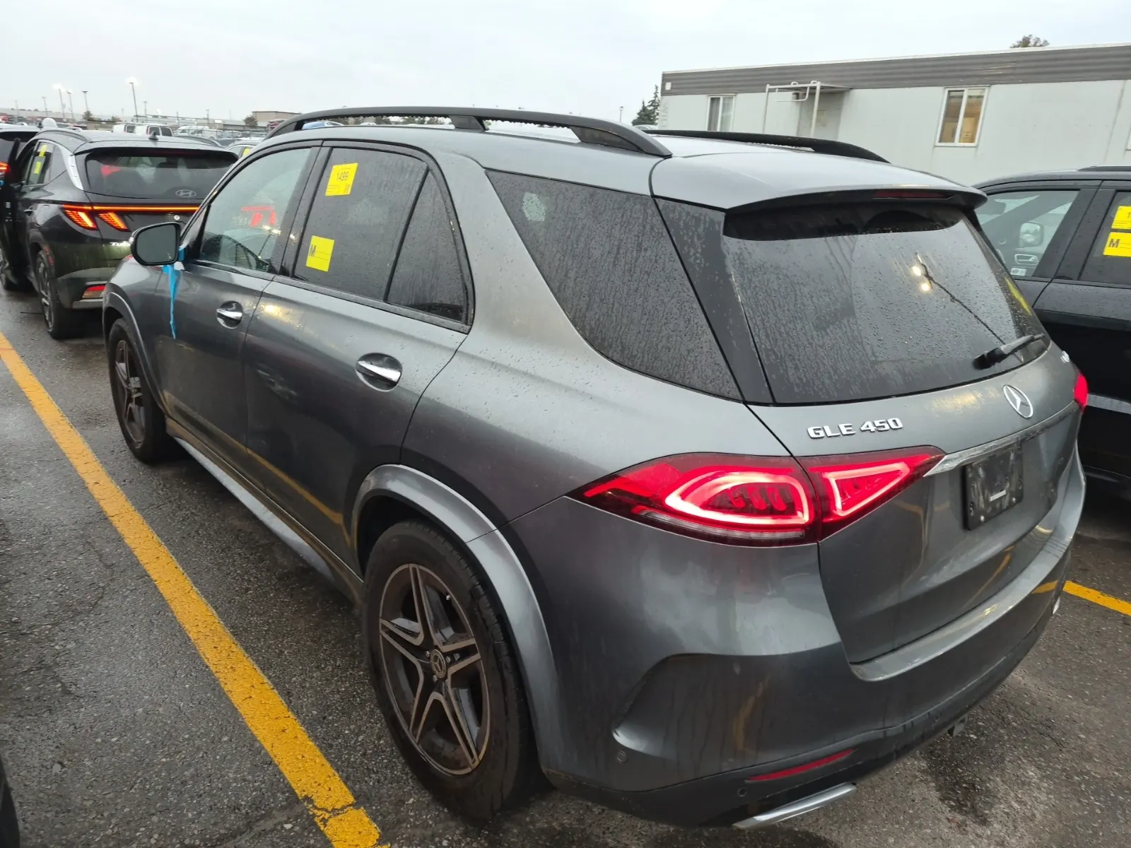 Driver Rear 3/4 Photo