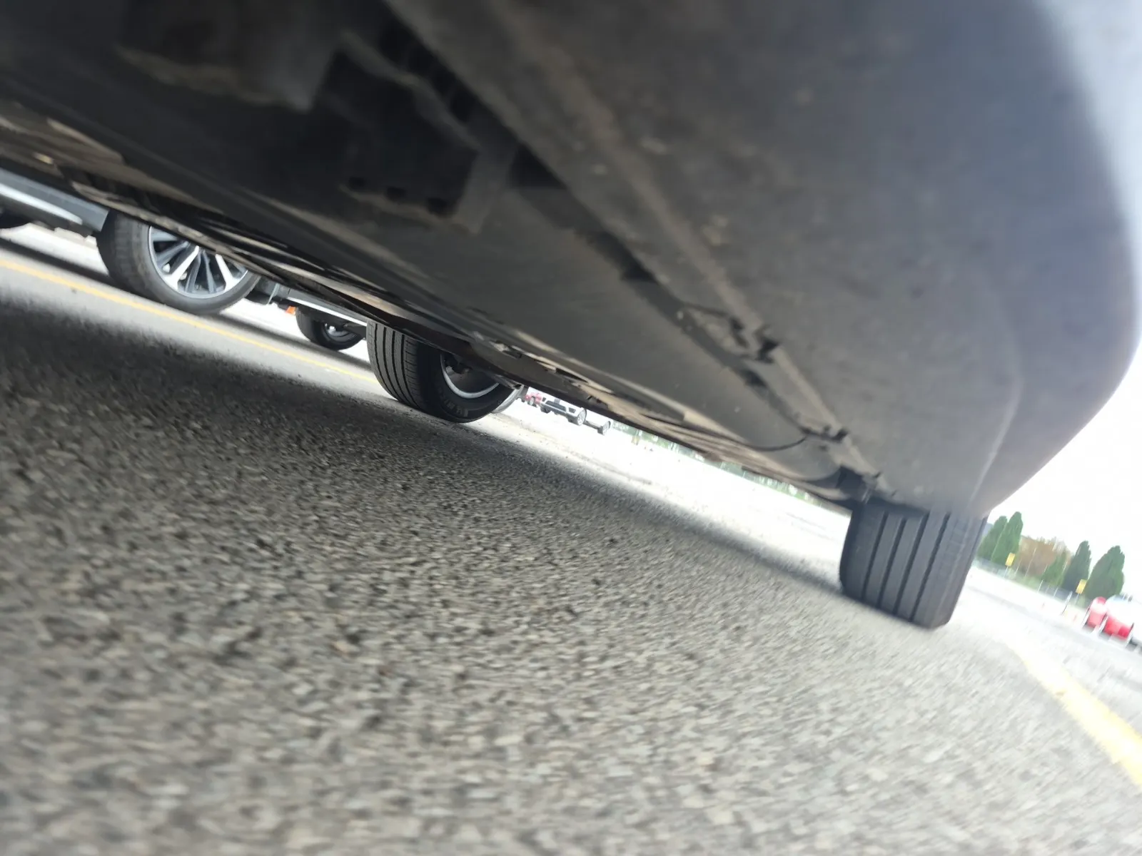 Undercarriage - Driver Photo