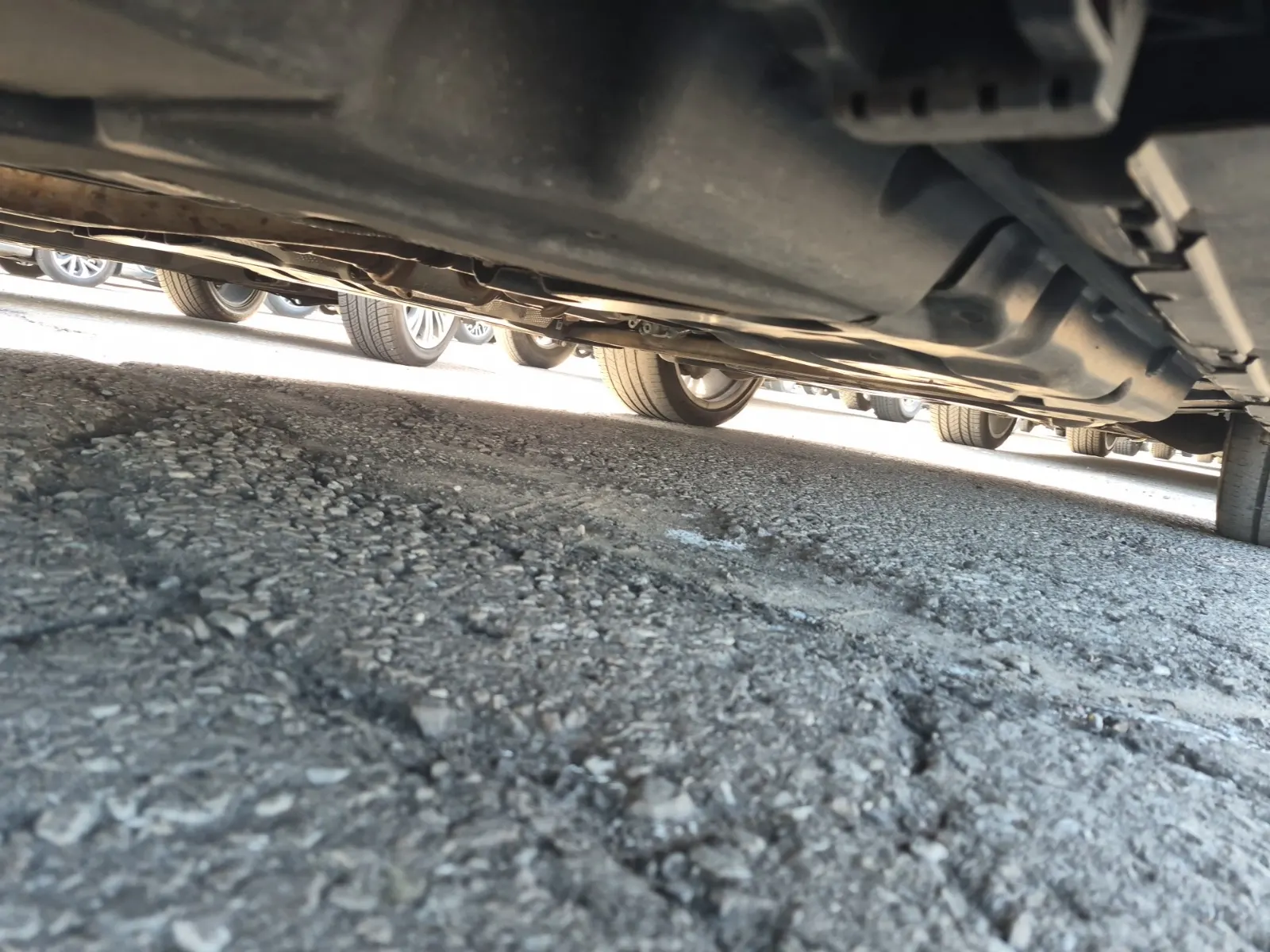 Undercarriage - Passenger Photo