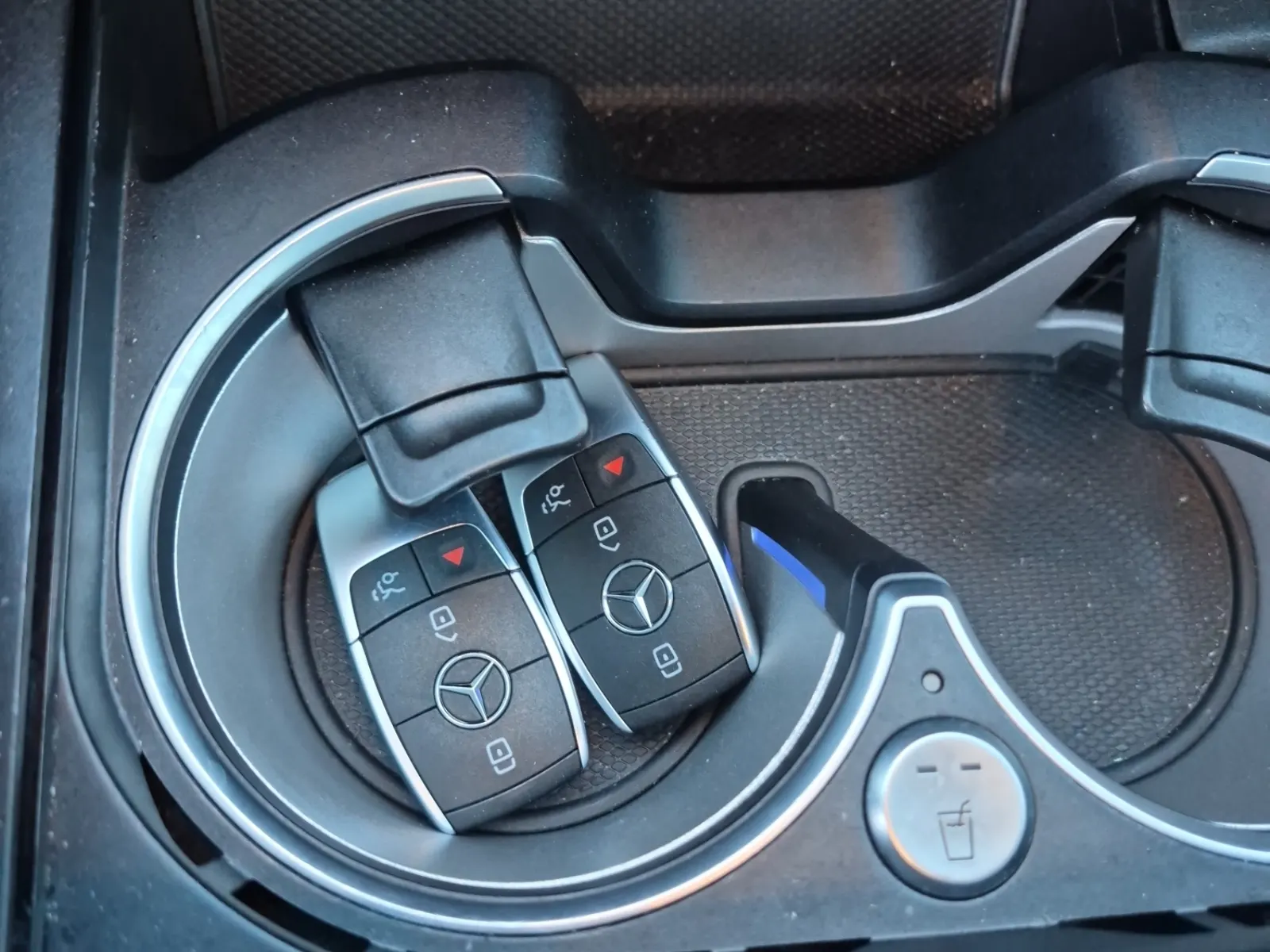 Keys/Fobs/Manual Photo