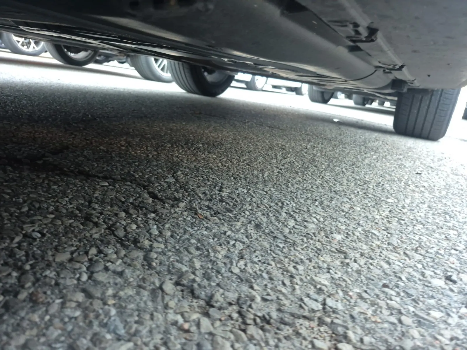 Undercarriage - Driver Photo