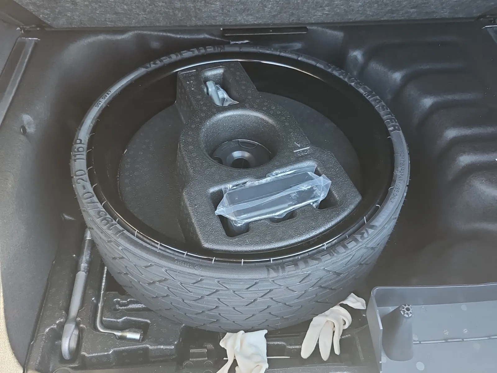 Spare Tire & Wheel Photo