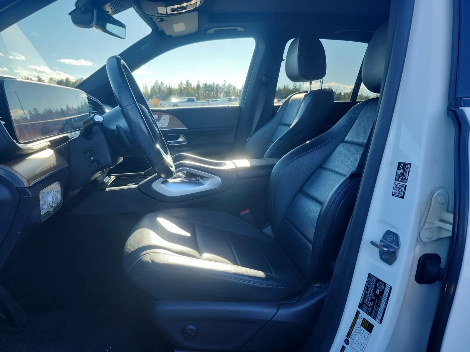 Front Interior Photo