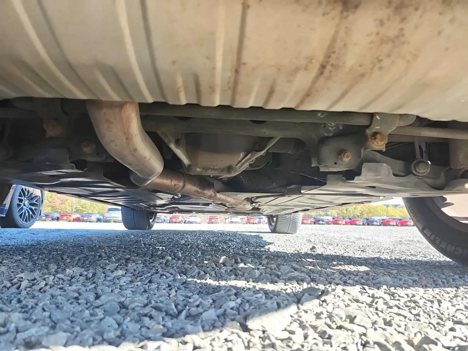 Undercarriage - Rear Photo