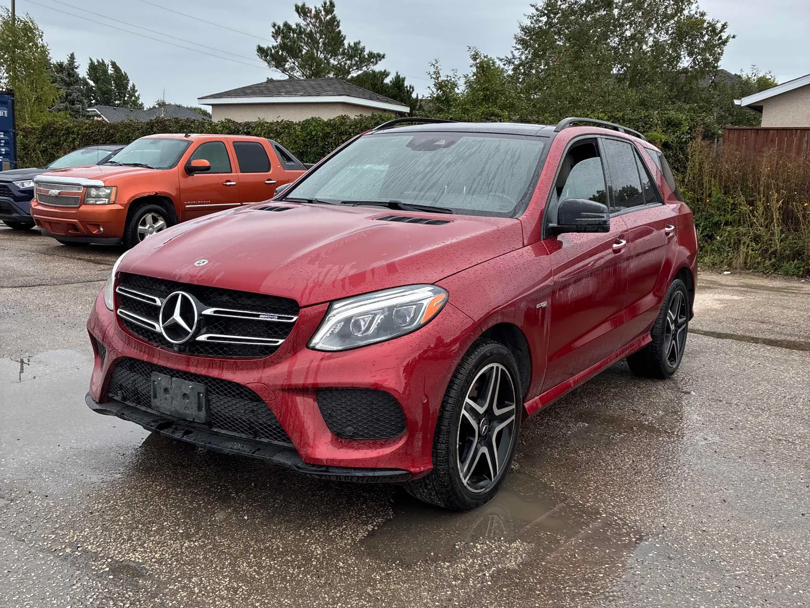 3/4 Front (Main image)