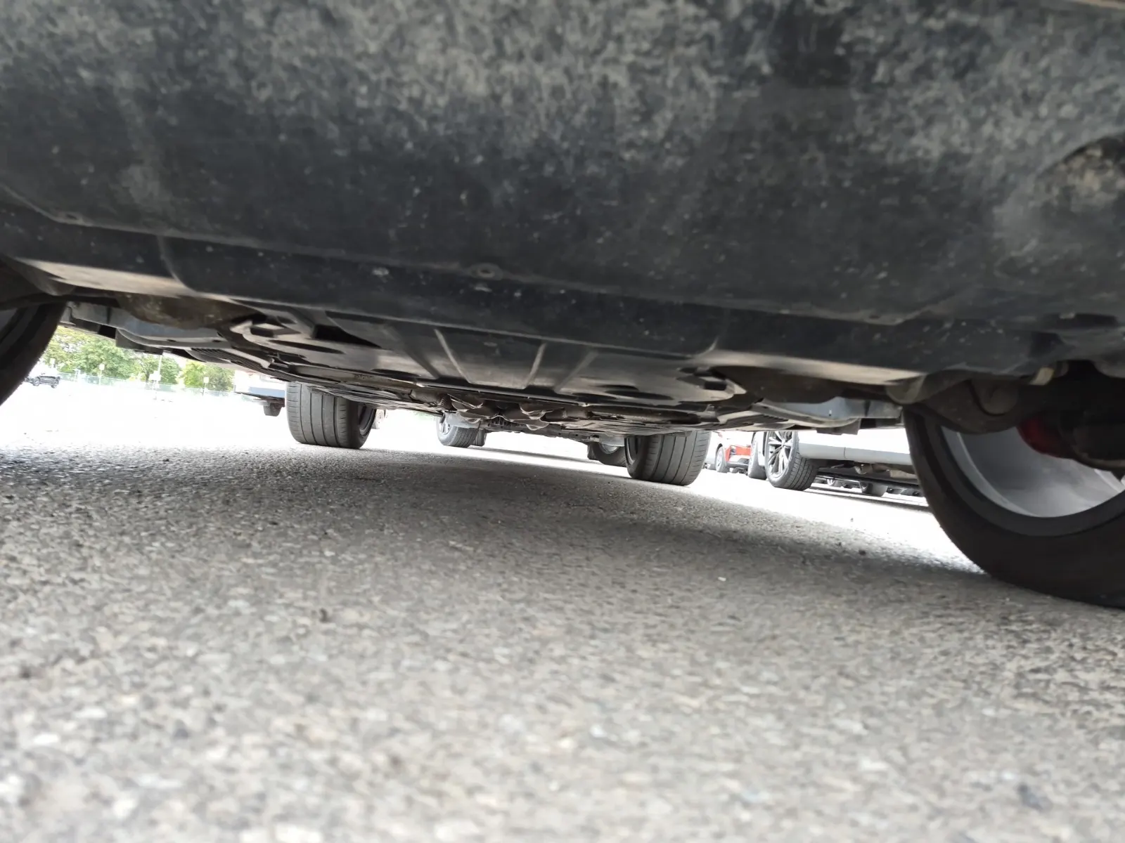Undercarriage - Front Photo