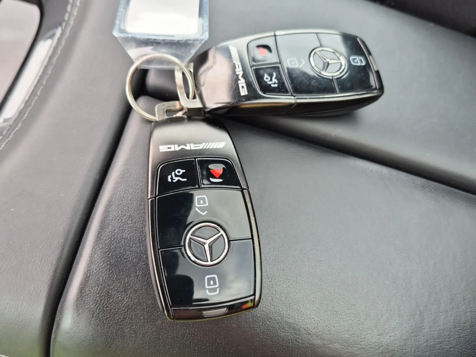 Keys/Fobs/Manual Photo