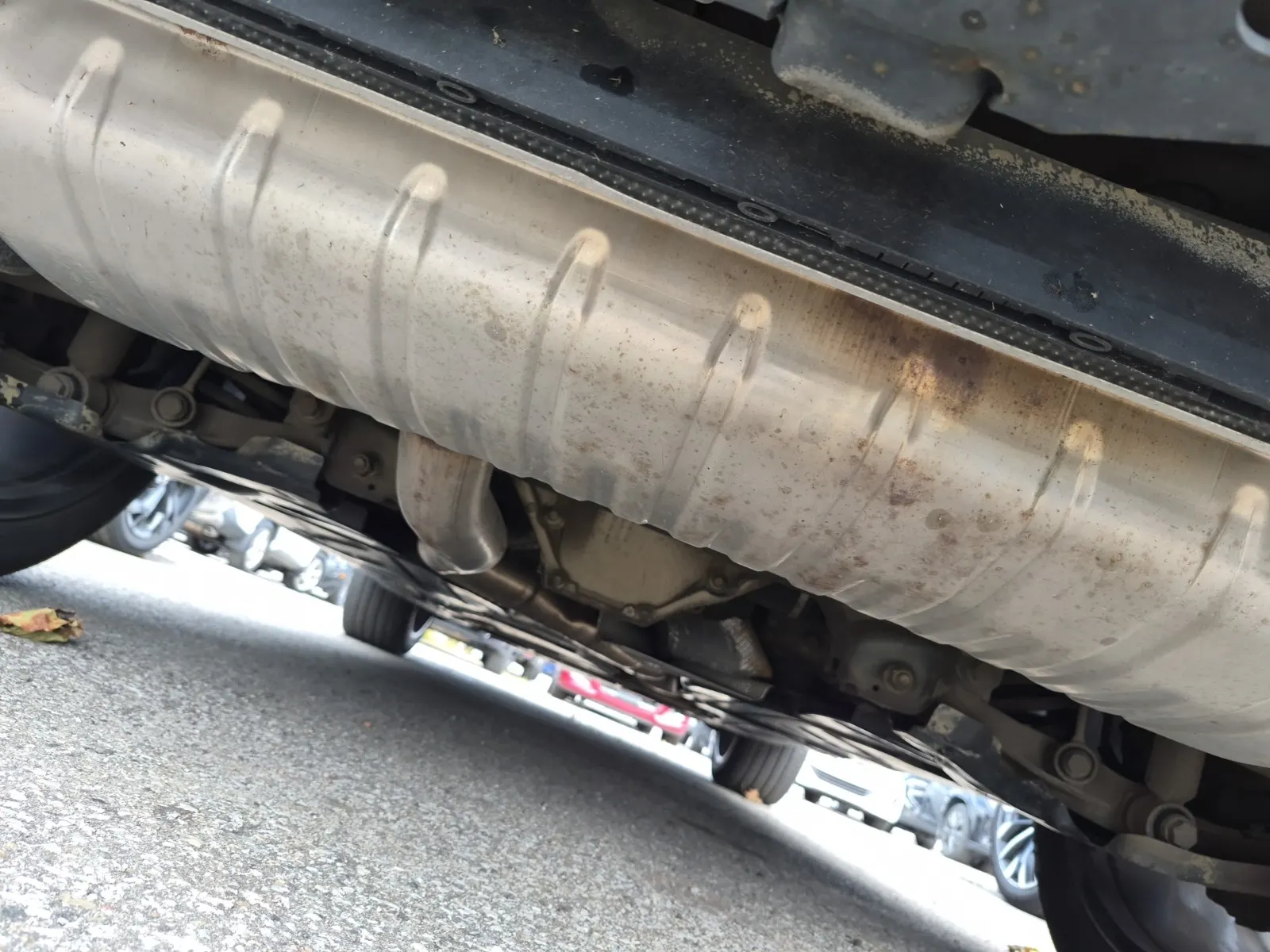 Undercarriage - Rear Photo