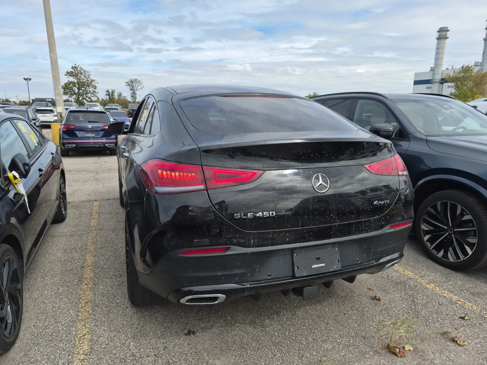 Driver Rear 3/4 Photo
