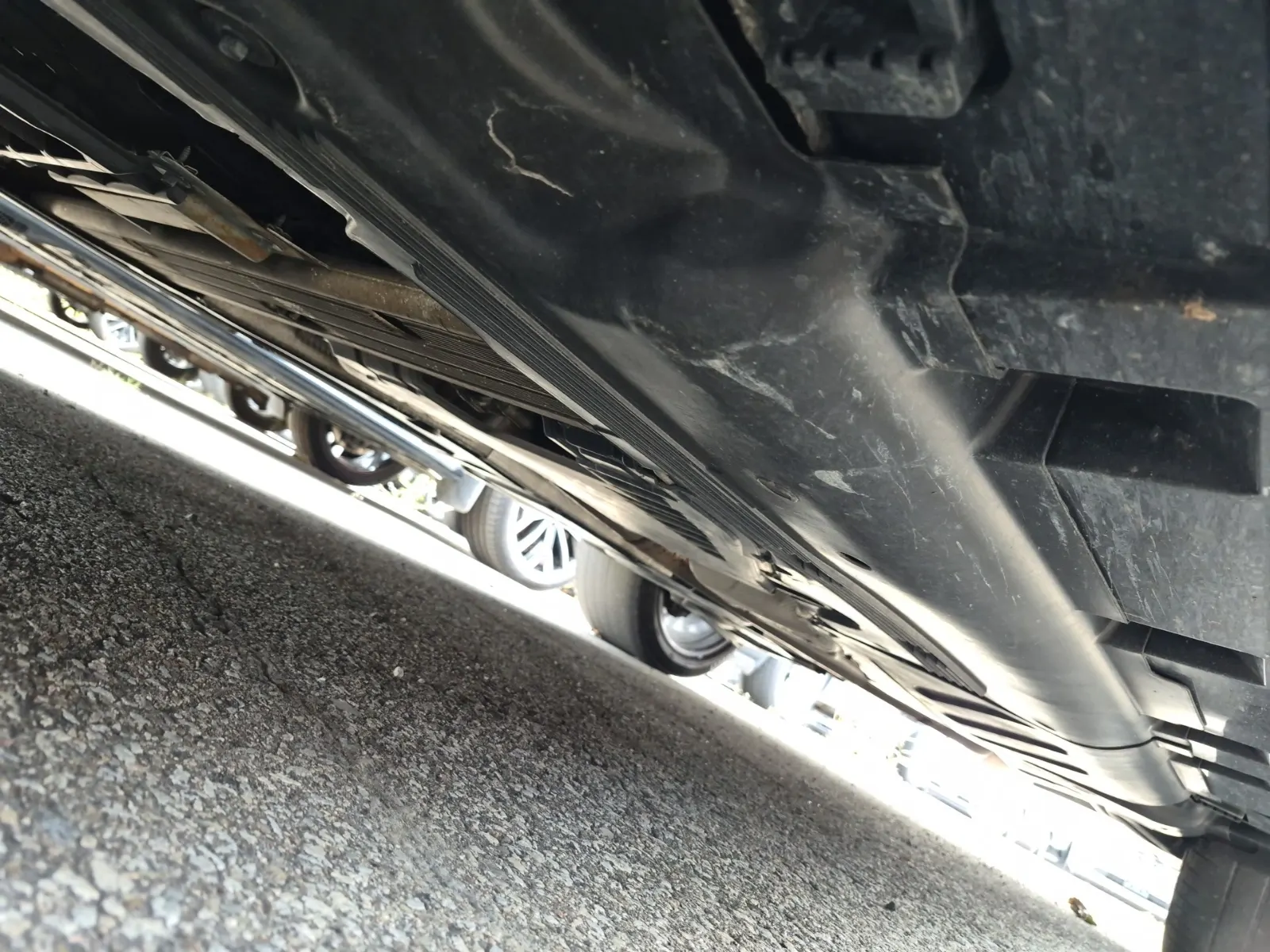 Undercarriage - Driver Photo
