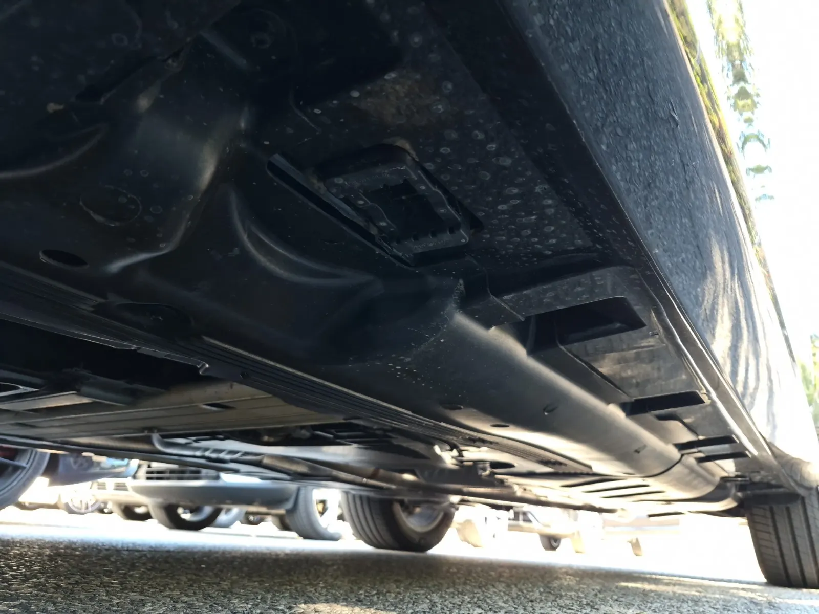Undercarriage - Driver Photo
