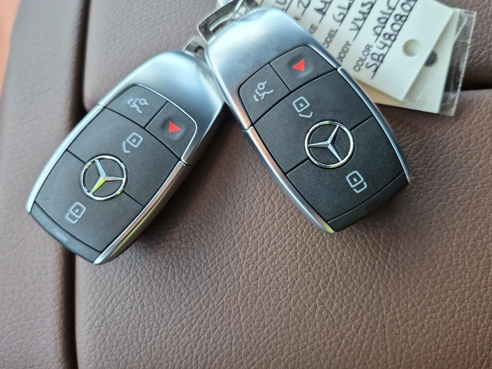 Keys/Fobs/Manual Photo