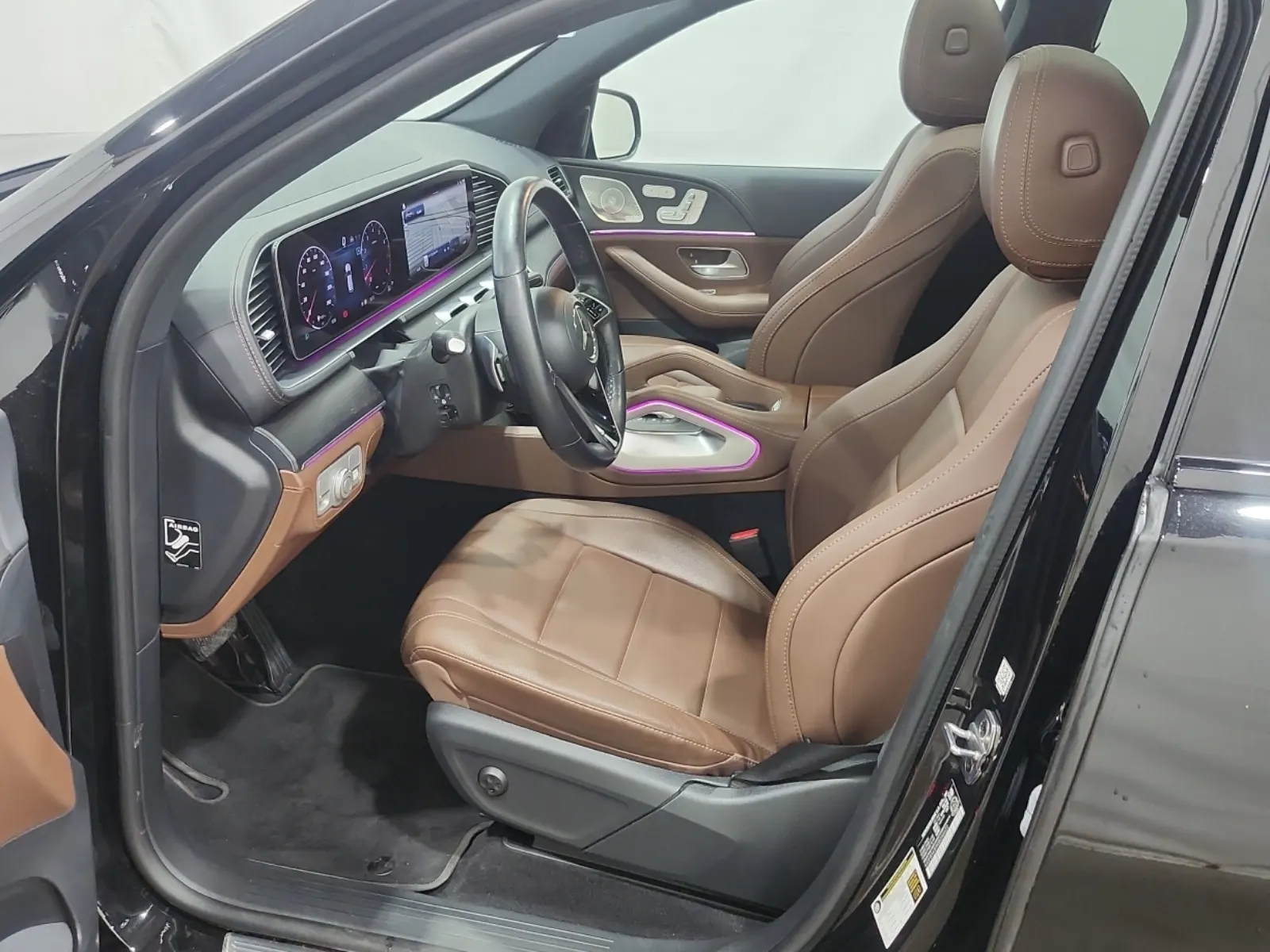 Front Interior Photo