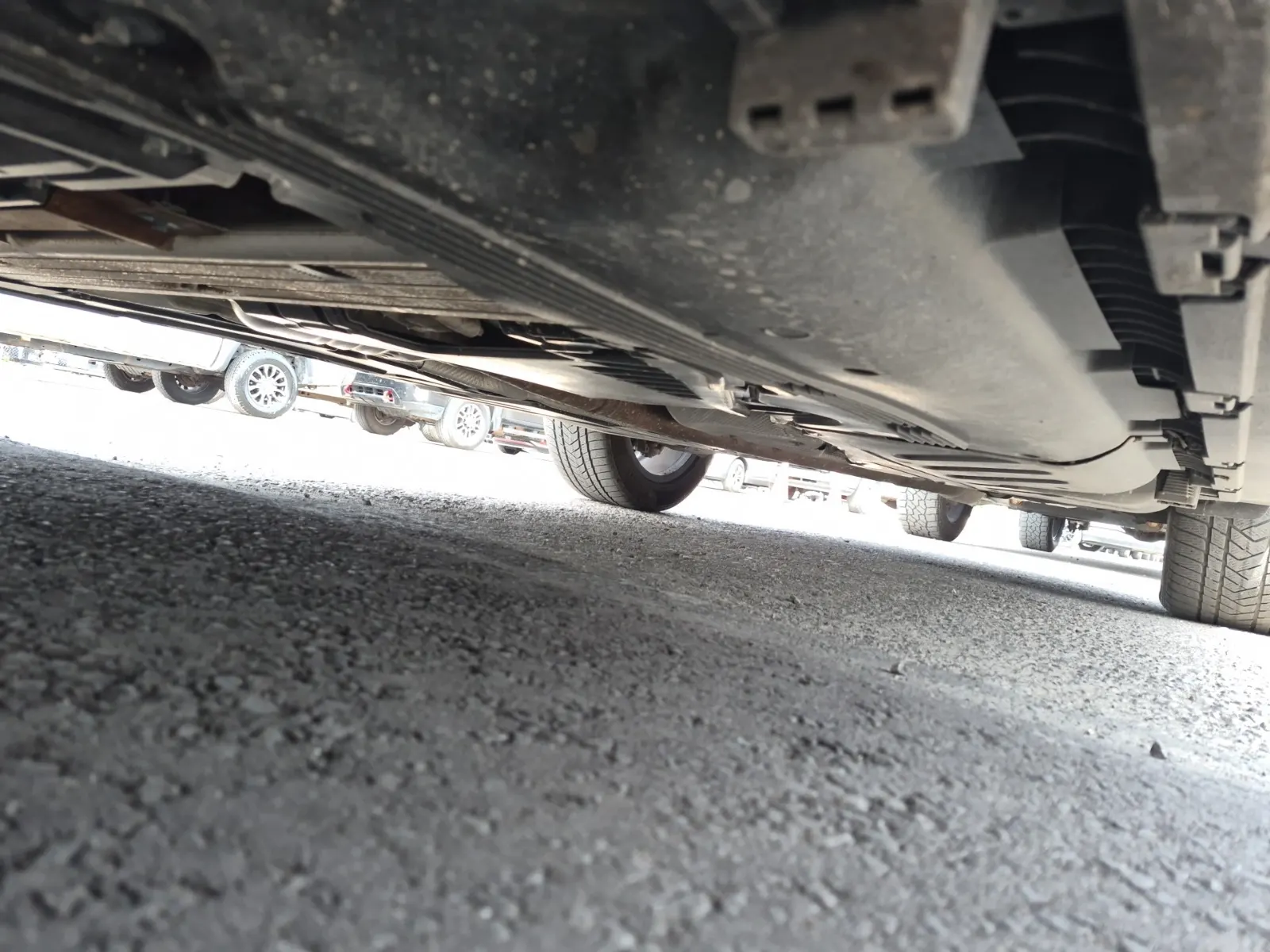 Undercarriage - Driver Photo