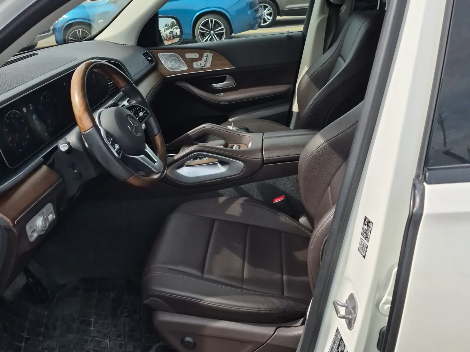 Front Interior Photo