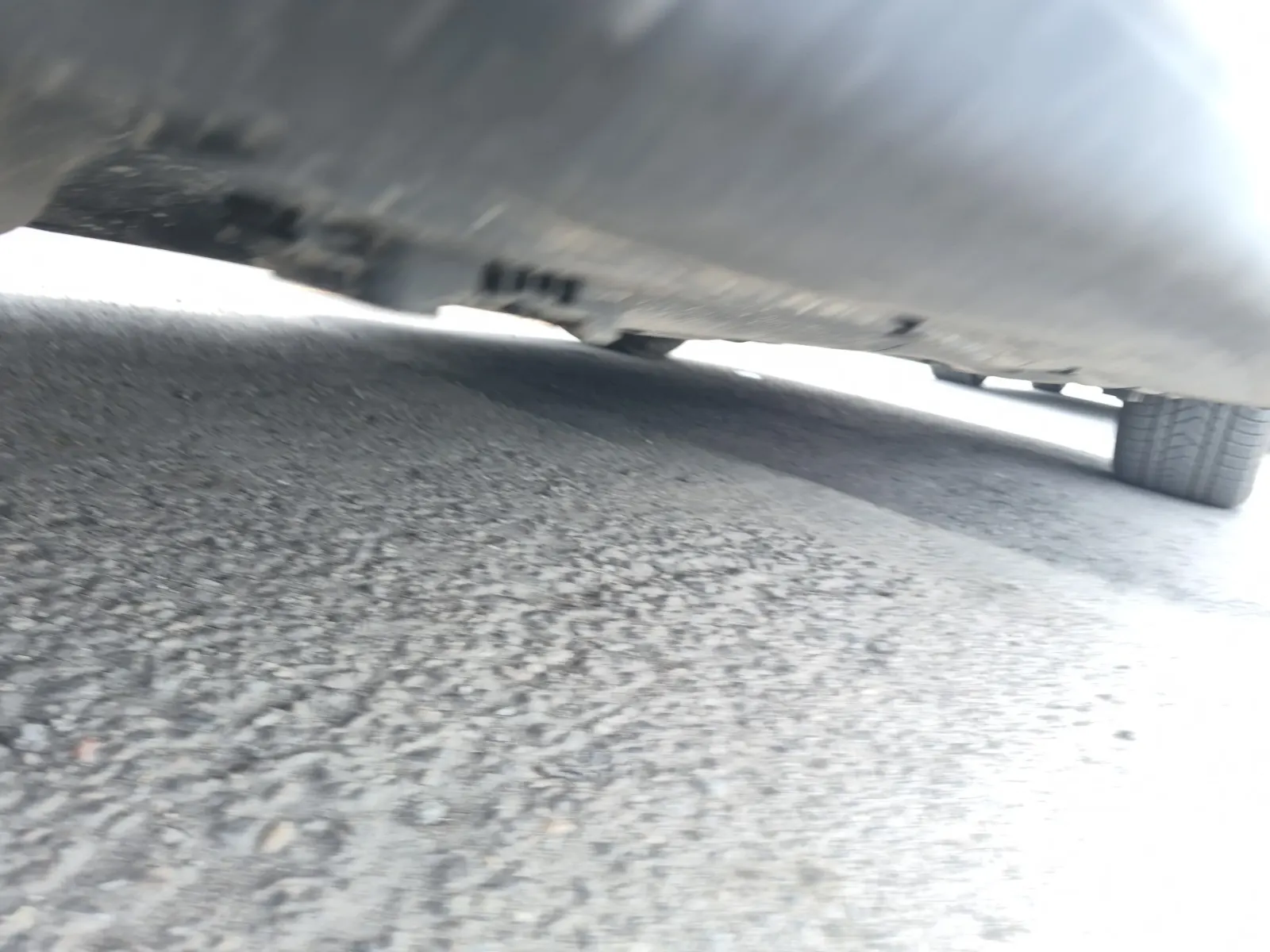 Undercarriage - Passenger Photo