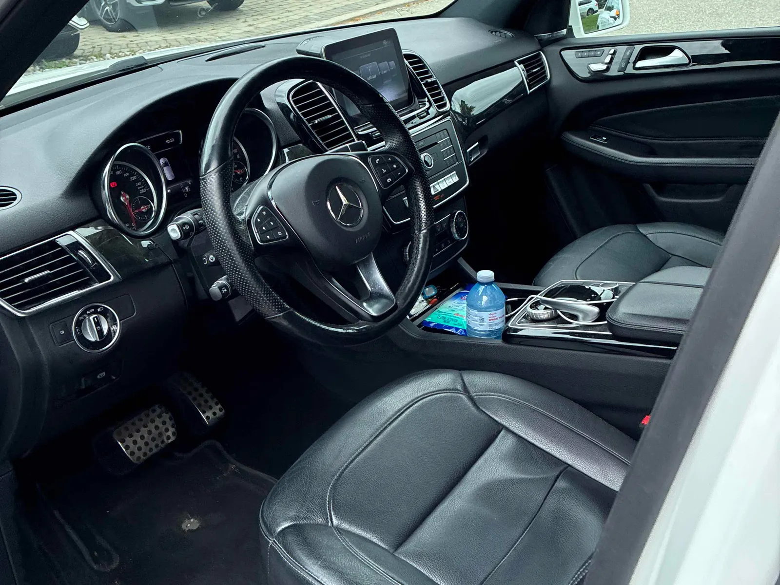 Interior driver side