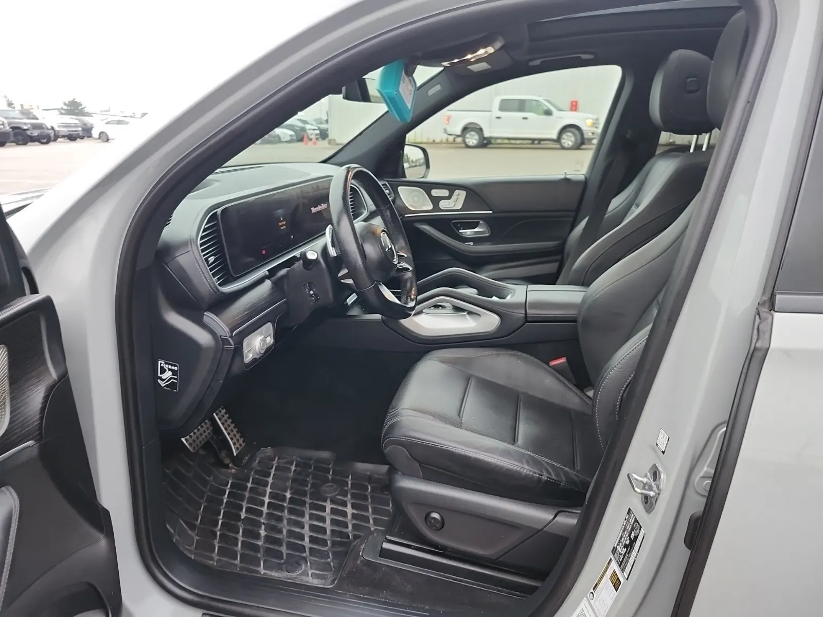 Front Interior Photo