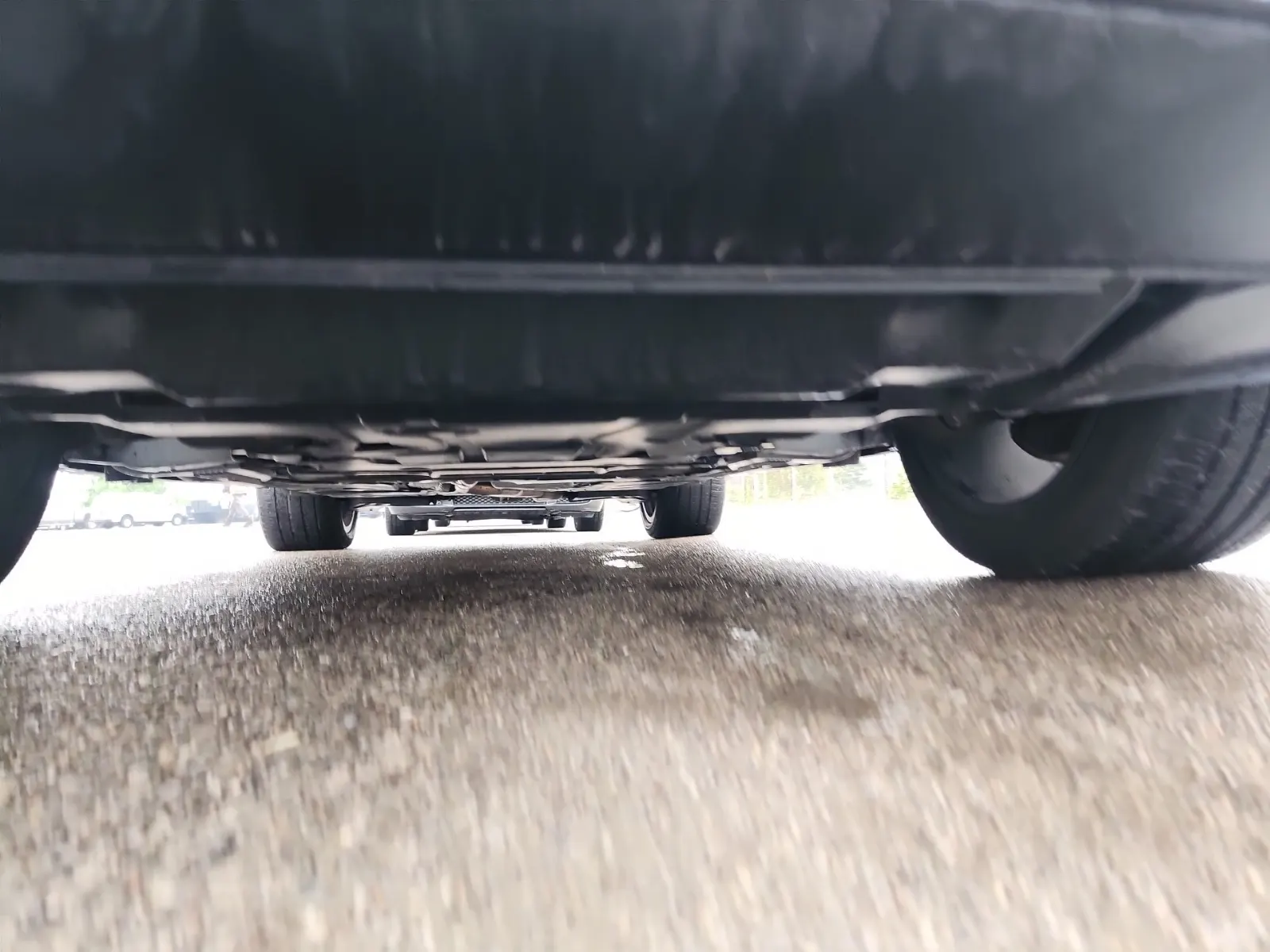 Undercarriage - Front Photo