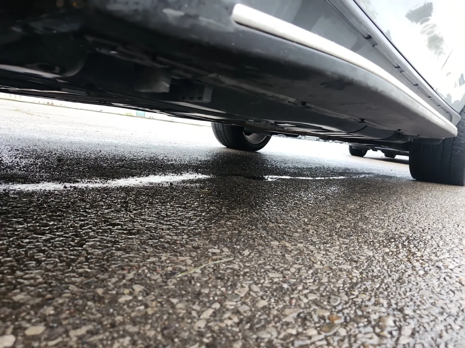 Undercarriage - Driver Photo