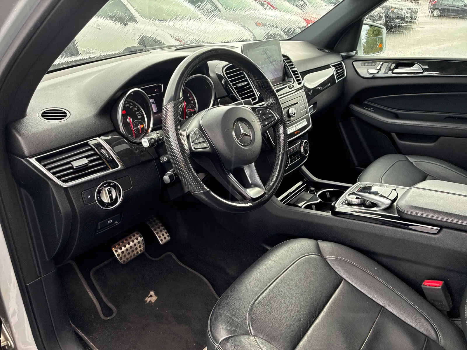 Interior driver side